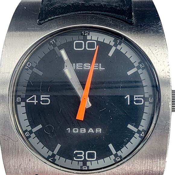 Diesel Men’s Watch 10Bar Dz-4024 Buckle Closure Silicone Black Strap - Picture 2 of 7